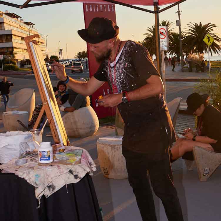 punta del este distrito arte puertas abiertas